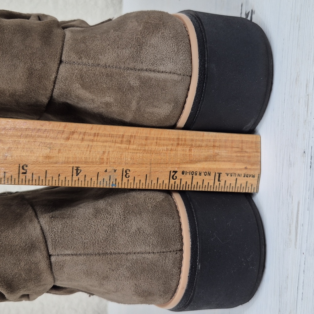 Clarks Sharon Salon Wedge Ankle Boots Taupe Size 11W Side Zip Suede - Picture 14 of 16